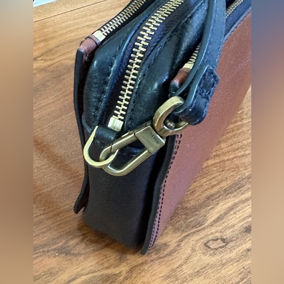 Fossil Leather Crossbody Bag | Two-Tone Brown & Black | Brass Key Charm - Picture 4 of 6